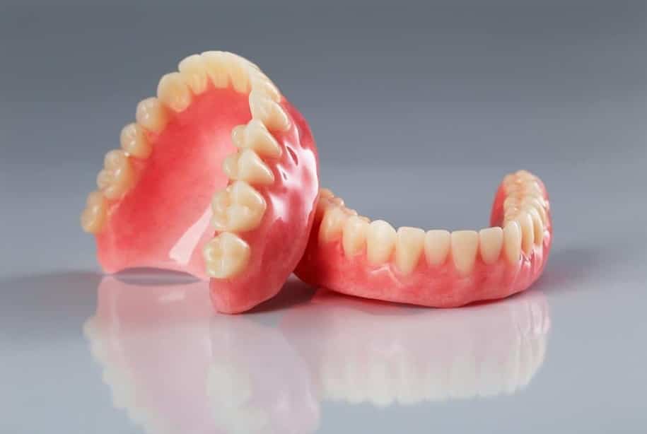 Upper and lower full dentures for new wearers